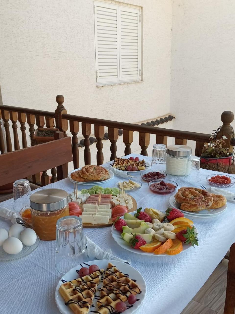 Dd Villa Берат Екстериор снимка